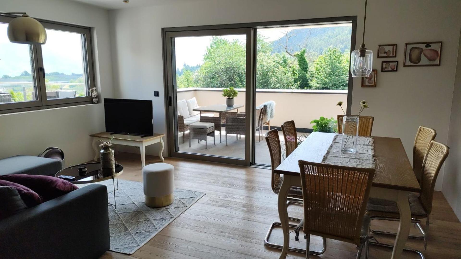 Janas Bolzano Mountain Apartment Tesimo Bagian luar foto